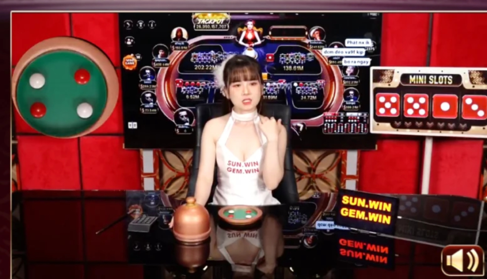 Xóc đĩa livestream Ae888 2 Người chơi được tương tác với dealer của Ae888 khi tham gia chơi