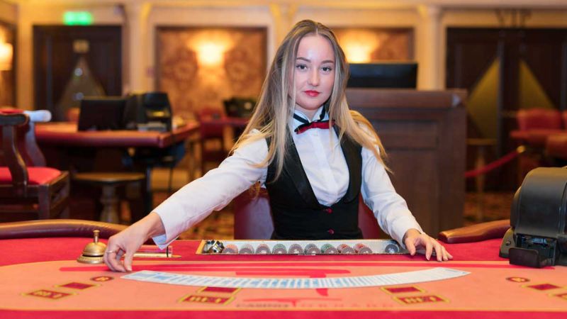 Poker Livestream Ae888 1 Poker Livestream Ae888 giải trí cực vui cùng dealer xinh đẹp
